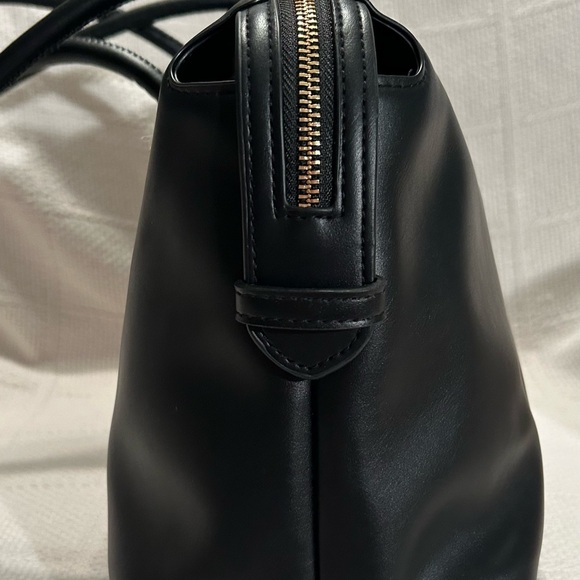 A New Day Black Shoulder Bag with Structured Design - Picture 8 of 12